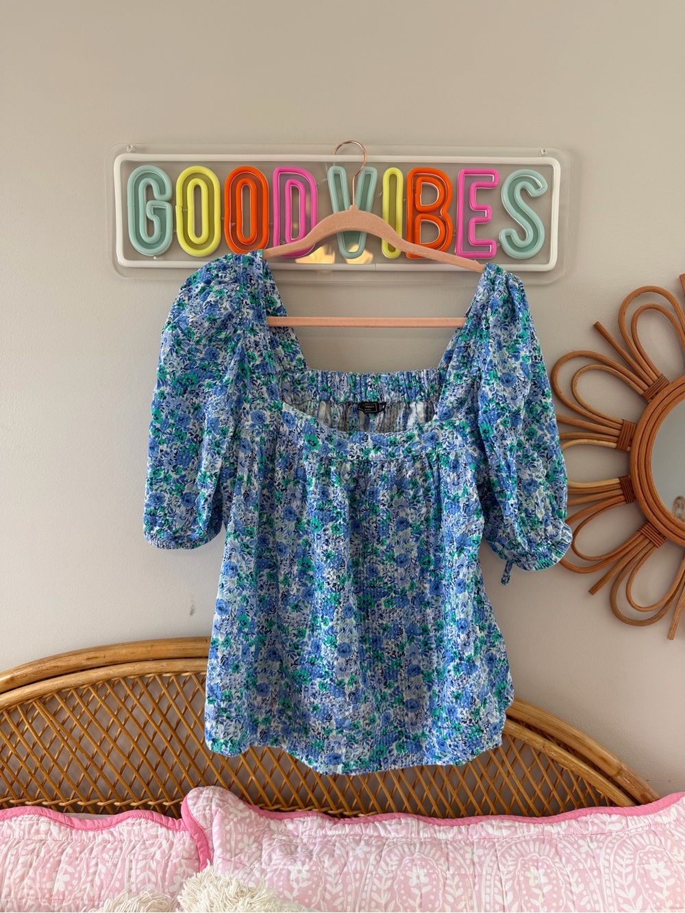 Vineyard Vines Blue Floral Square-Neck Puff Sleeve Top
